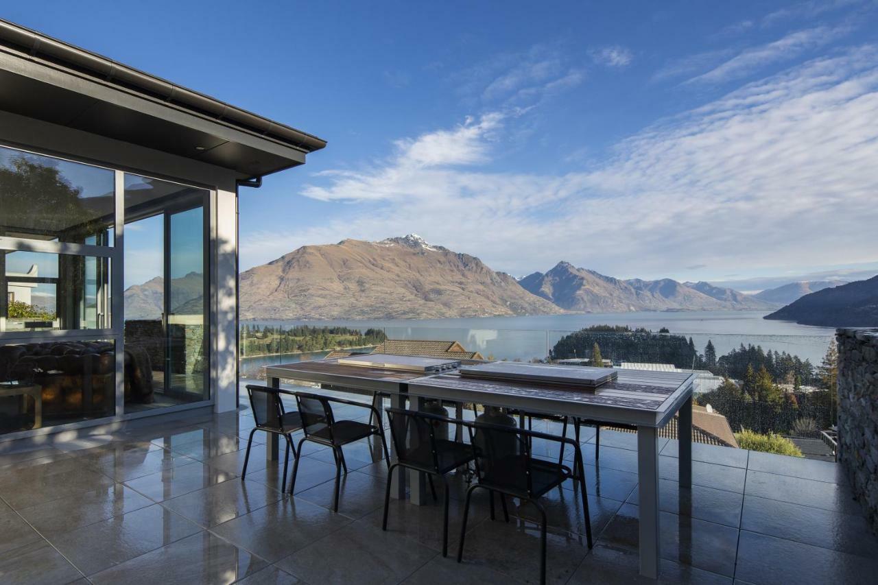 Lago Infinito By Sotheby'S Luxury Rental Homes كوينستاون المظهر الخارجي الصورة